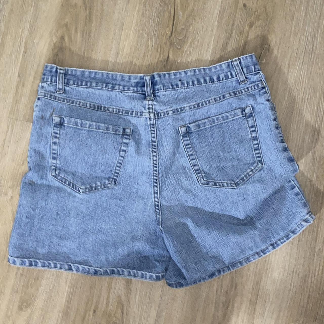 Cherokee Women's Shorts Depop