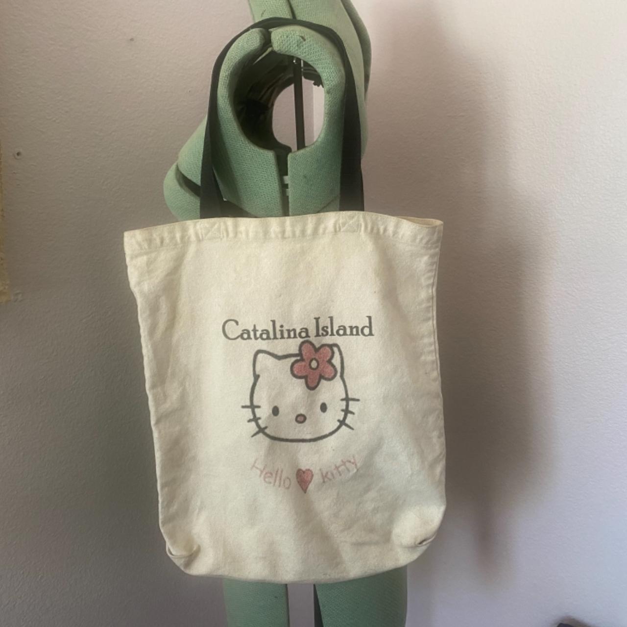 Hello kitty quilted Y2K shoulder bag from 2005 - Depop