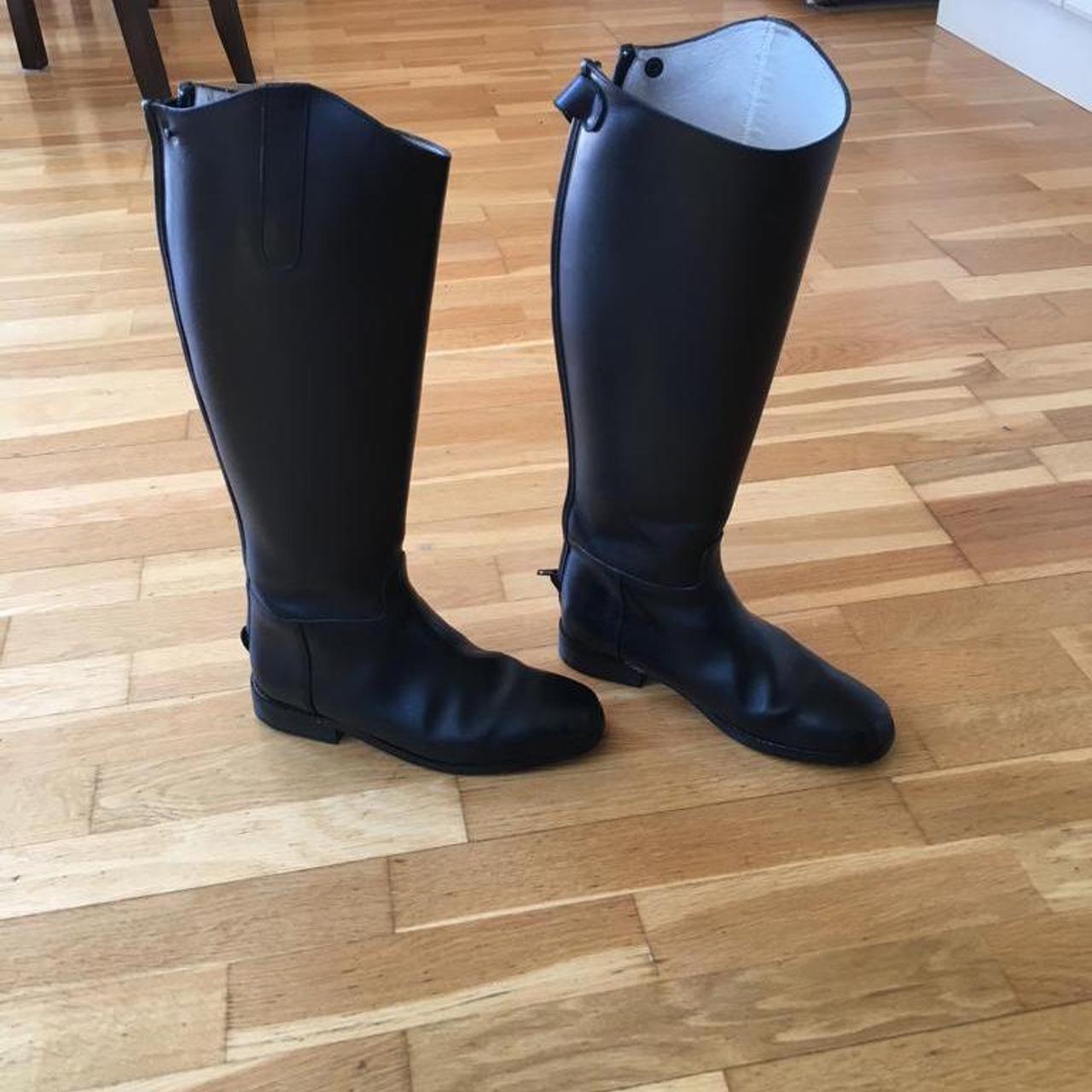 Regent riding boots, black Size 5, calf approx 35cm... Depop