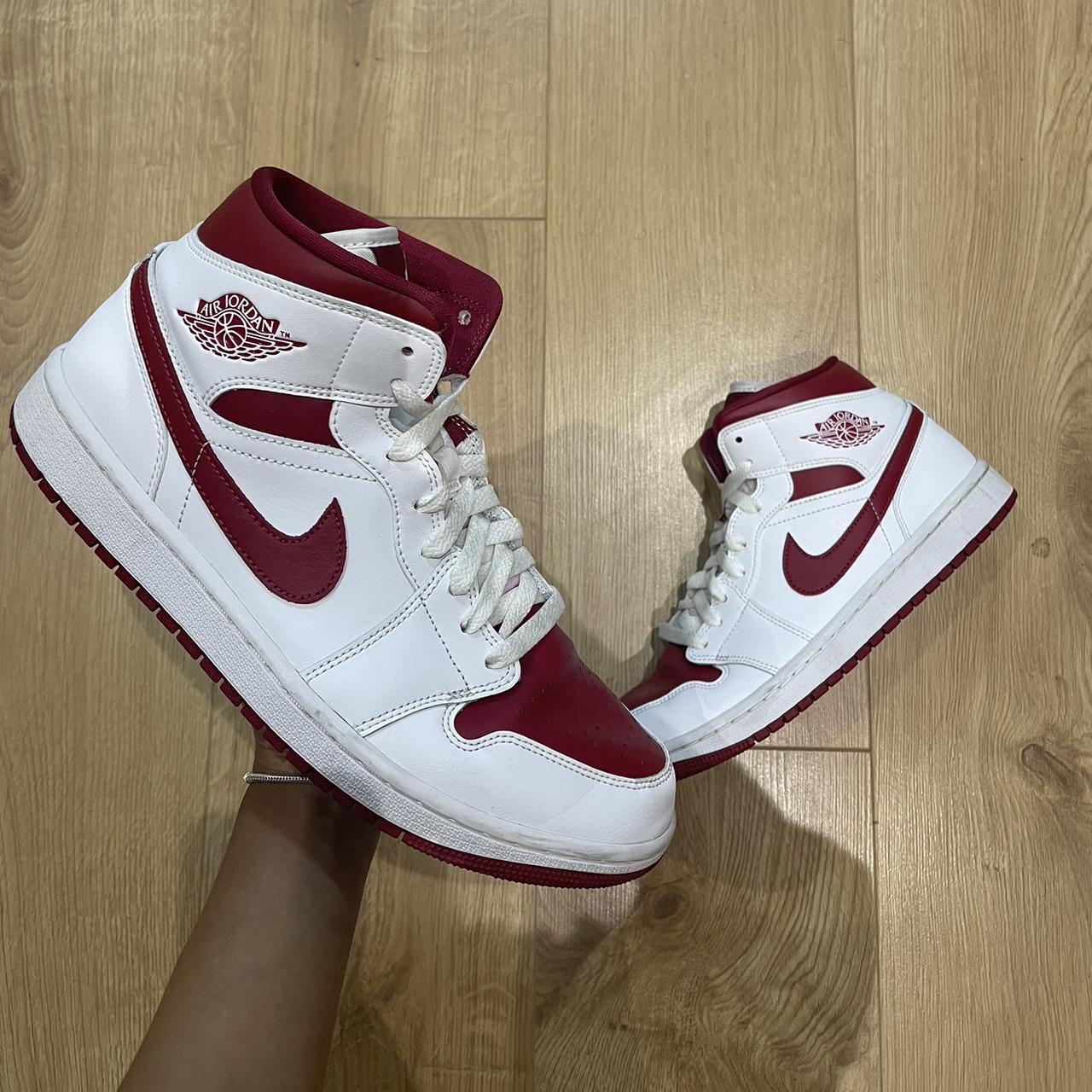 jordan chicago mid red