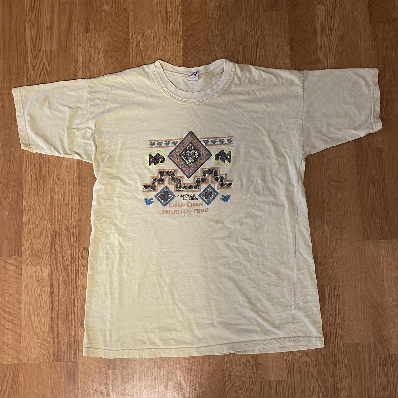 Women's Cream T-shirt | Depop