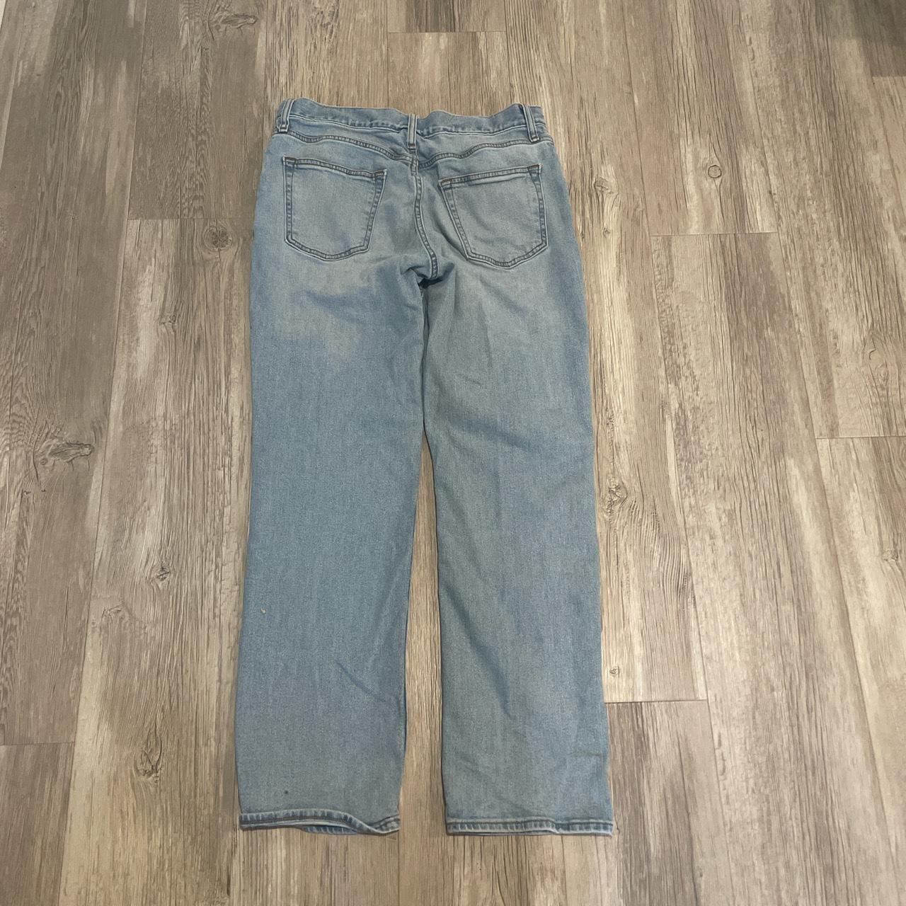 Old navy straight fit light wash jeans. 31x32 - Depop