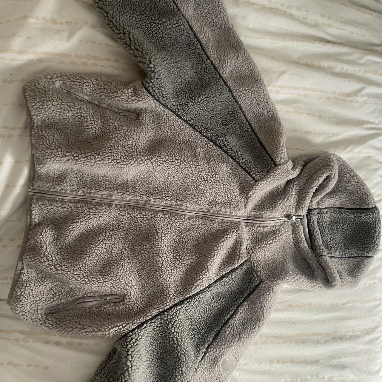 Grey MertraMertra Fleece XS never worn, perfect... - Depop