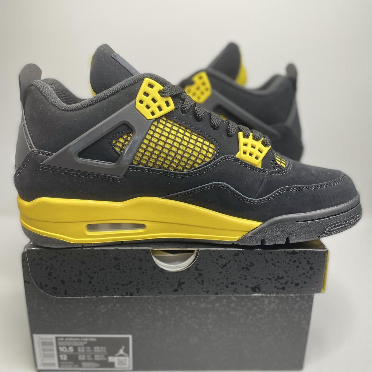 Jordan Men's Black and Yellow Trainers | Depop