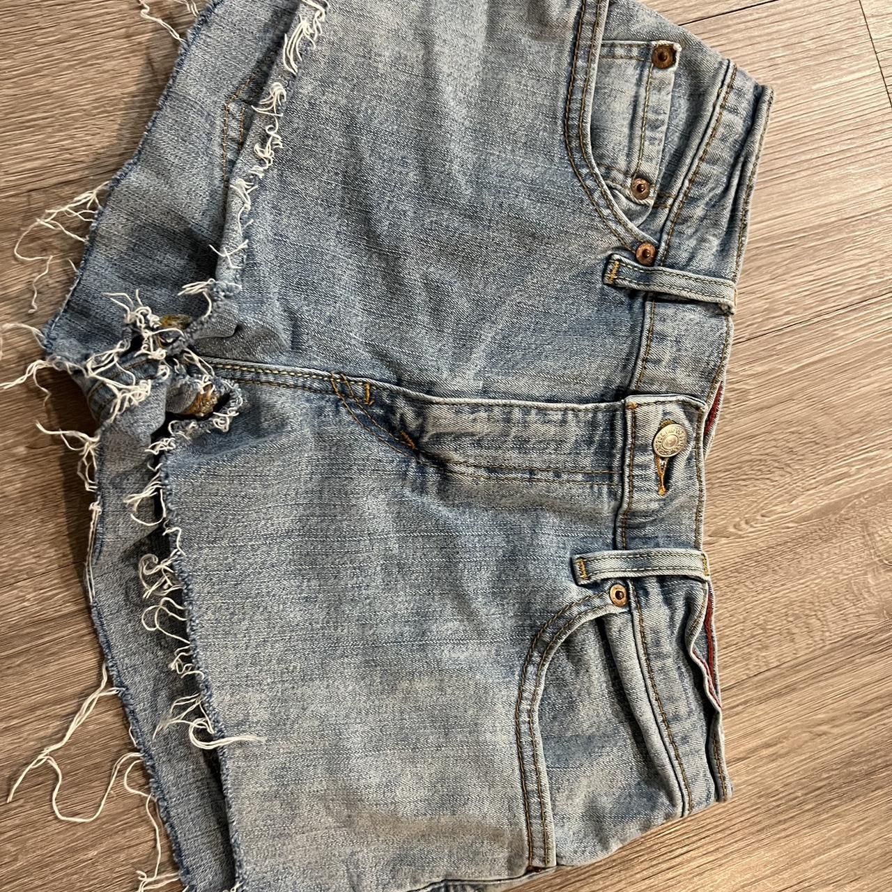 item listed by woahitsnat