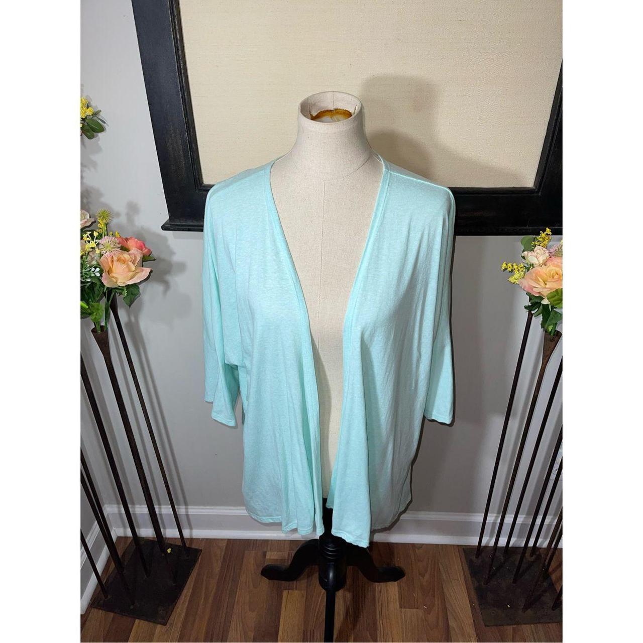 Excellent condition LulaRoe Cardigan Super - Depop