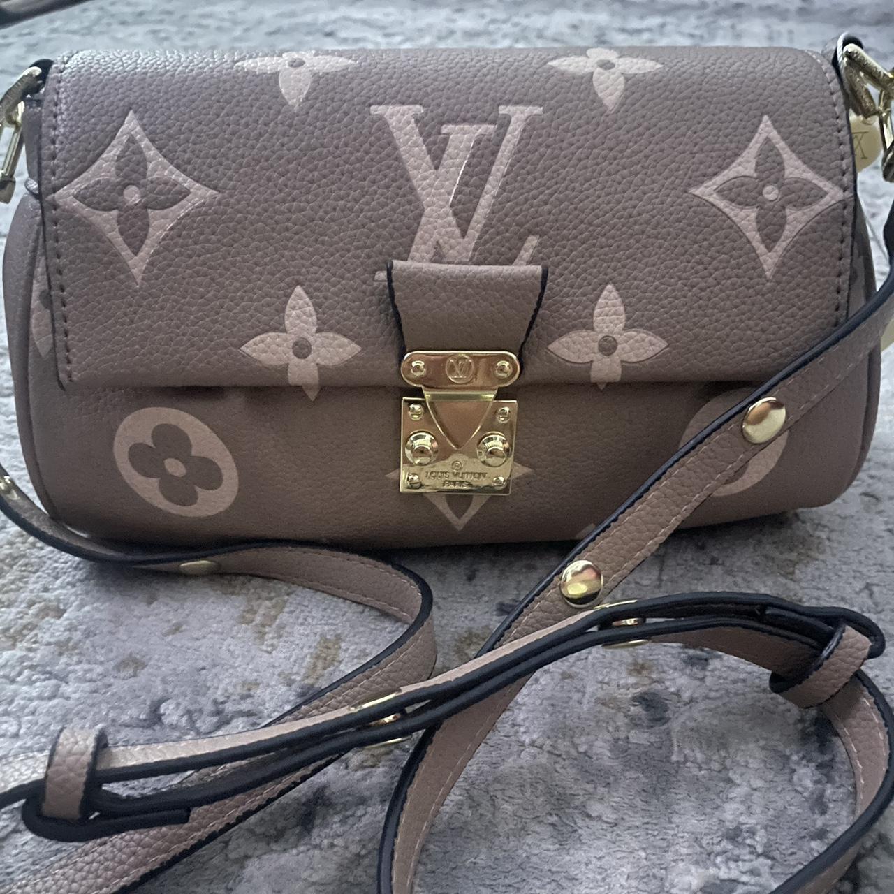 Louis Vuitton Women's Cream and Tan Bag | Depop