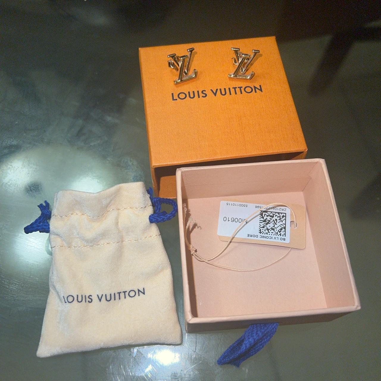 Vendo scialle Originale Louis Vuitton Monogram shine - Depop
