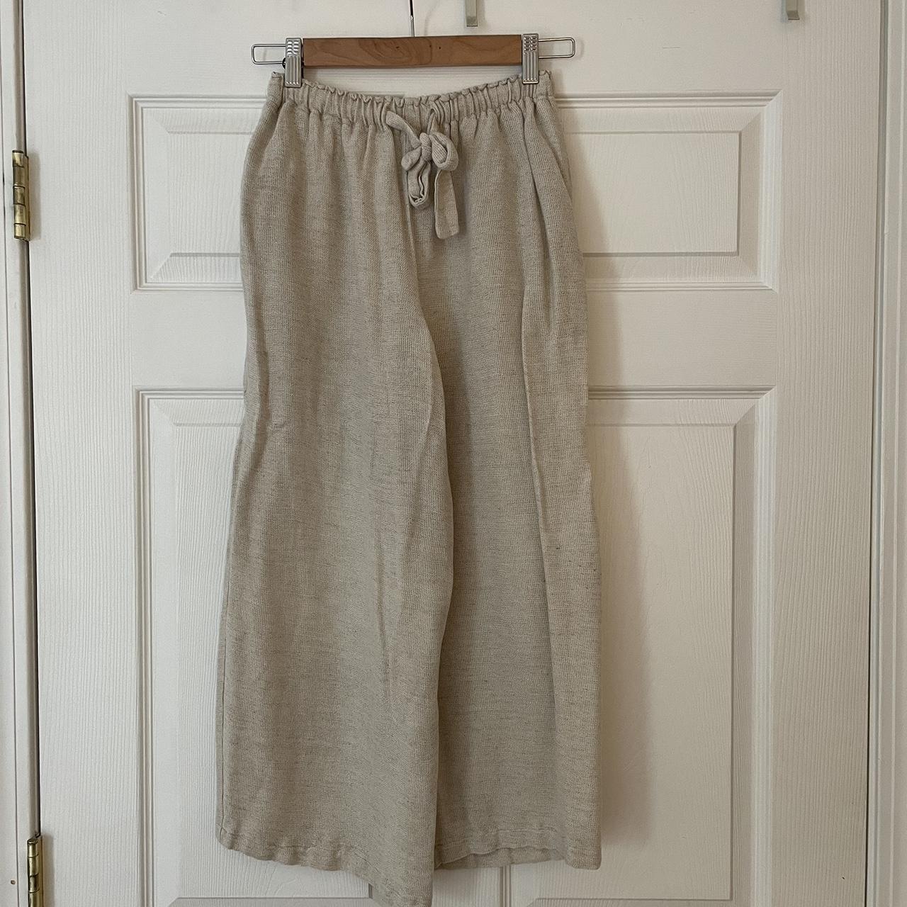 Beige Linen Capri Pants • Preloved in great... - Depop