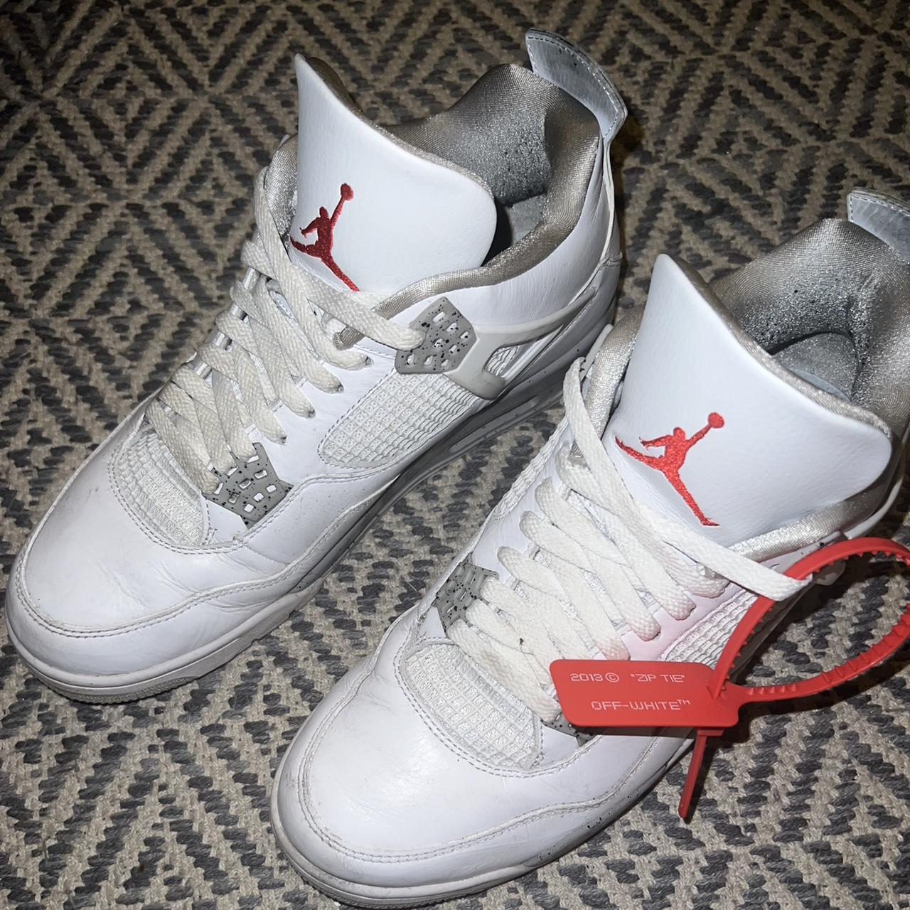 jordan retro 4 oreo footlocker