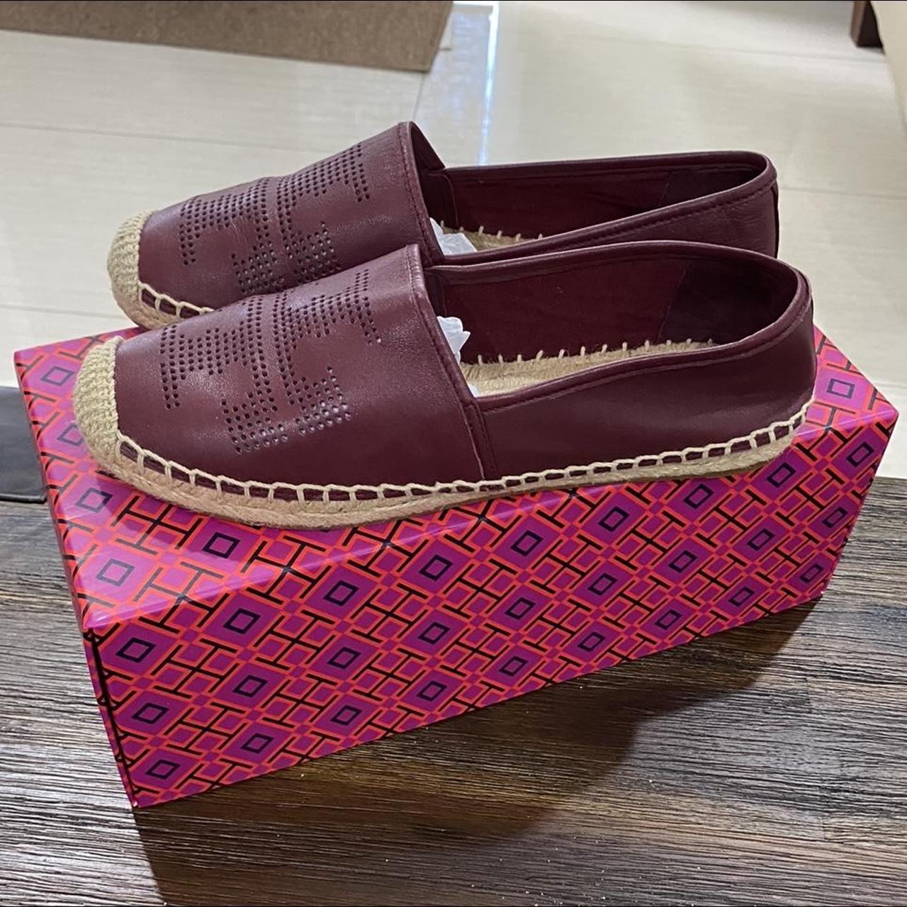 Tory burch perforated shop logo flat espadrille