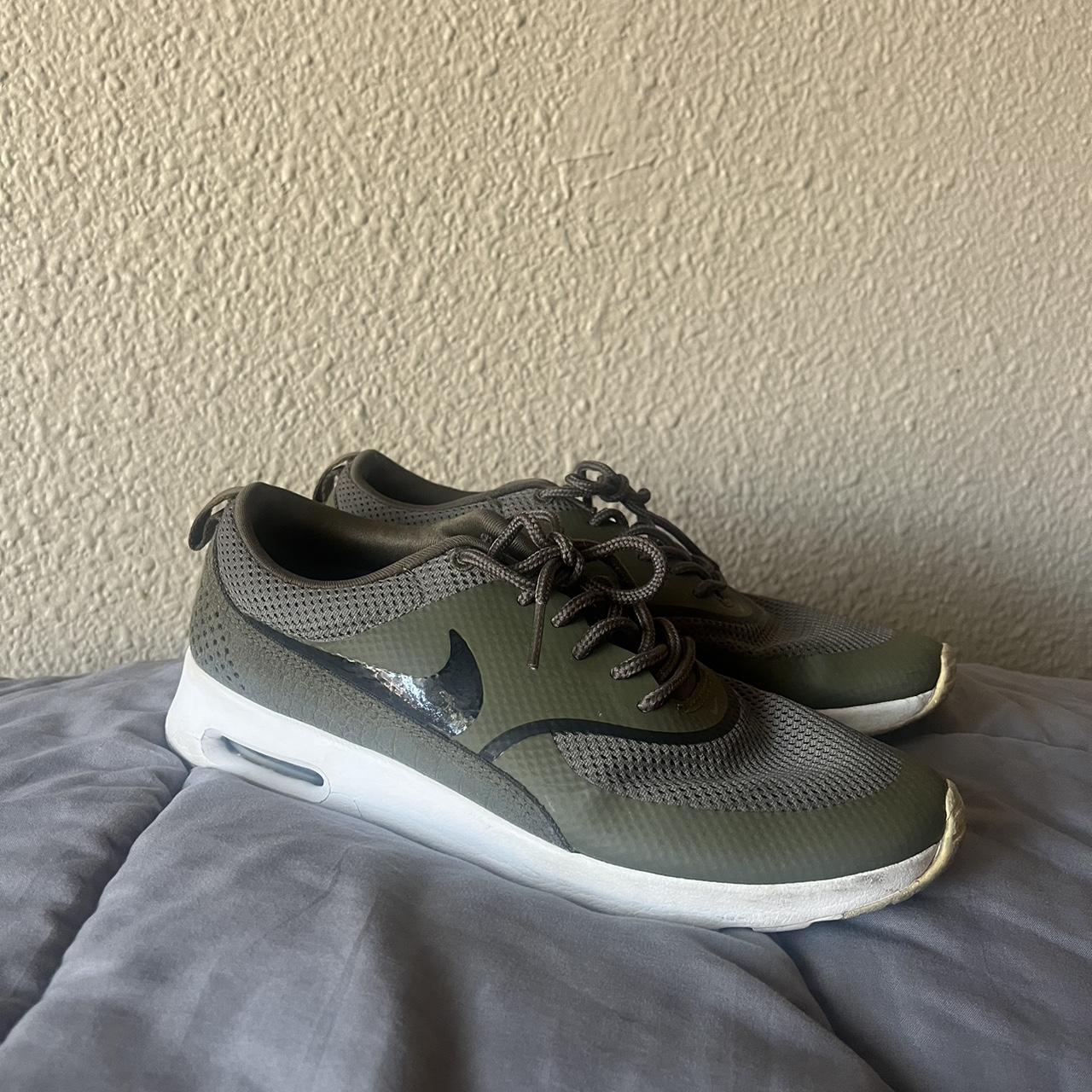 air max thea green womens