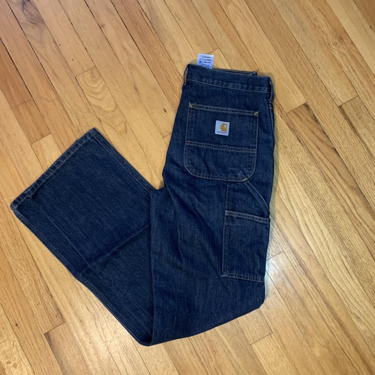 Carhartt Pants with cargo style clean hardly worn... - Depop