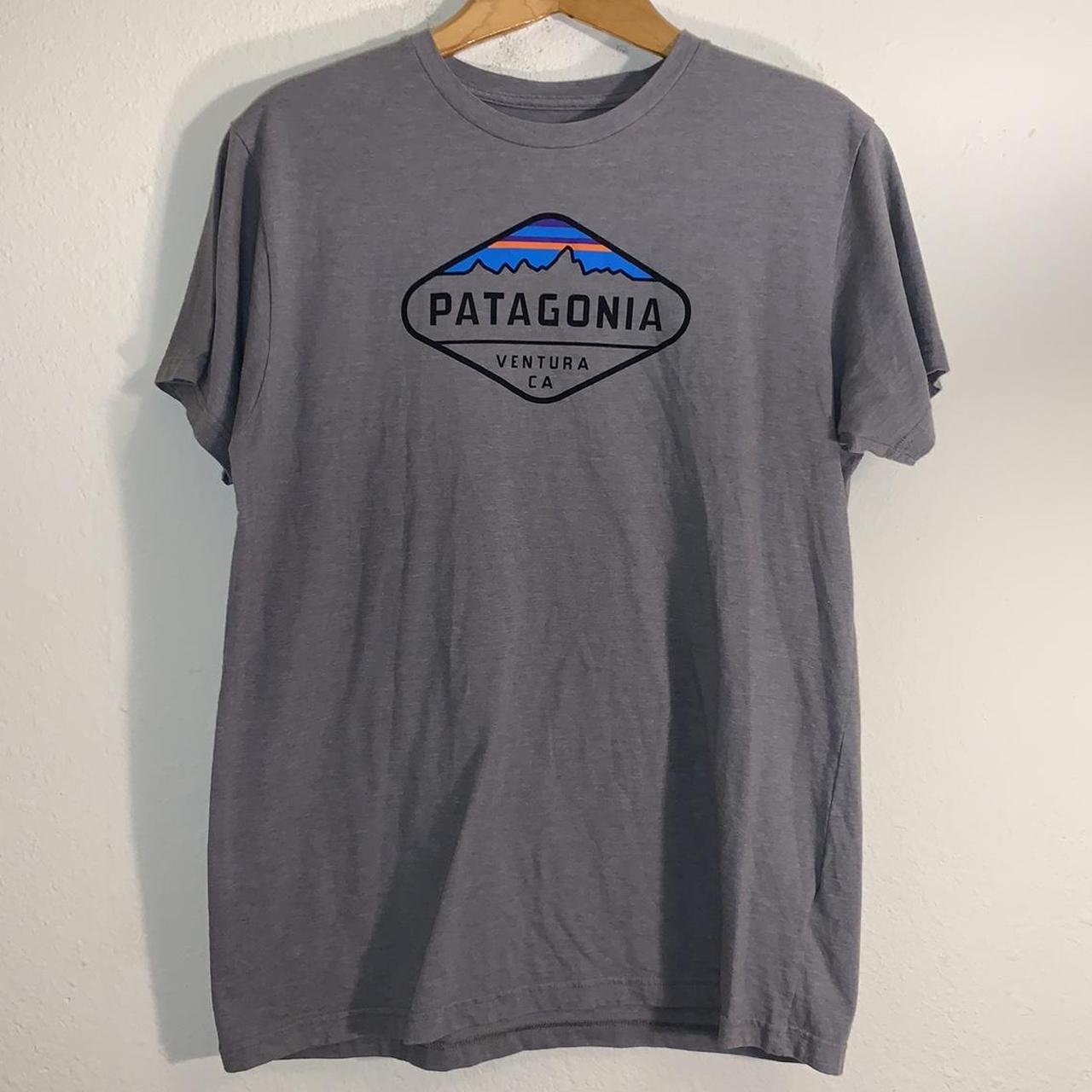 Patagonia Graphic T Length- 27 in Width- ... - Depop