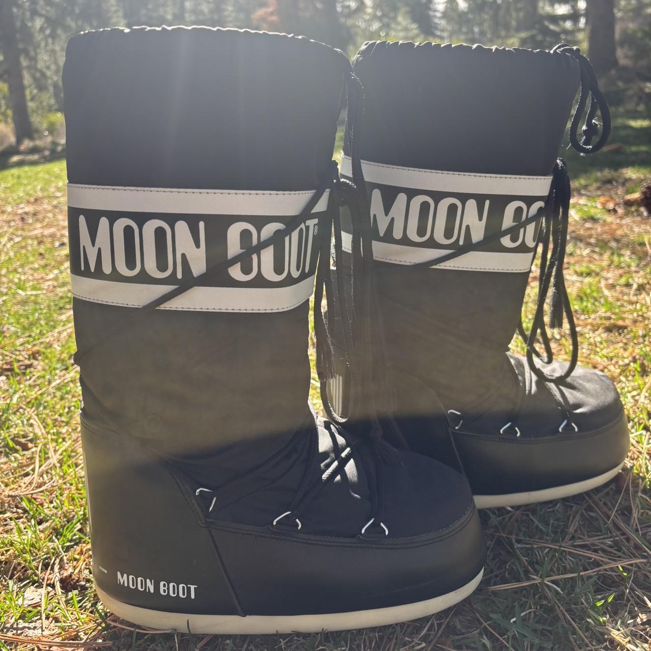 item listed by phoenix_sells