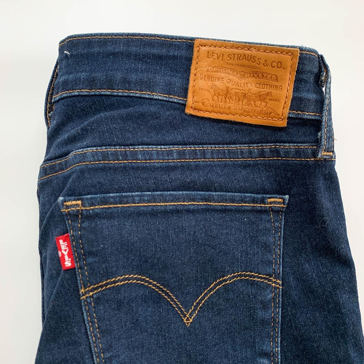 Levi's Women's Blue Jeans | Depop