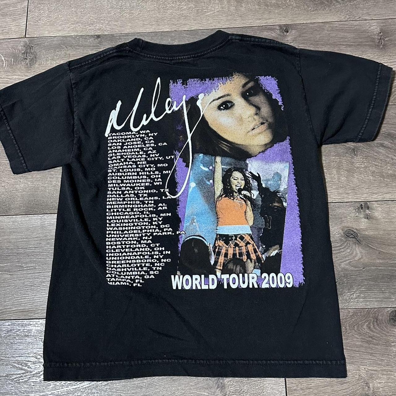 ♡ VINTAGE 2009 MILEY CYRUS ULTIMATE TOUR TSHIRT SZ - Depop