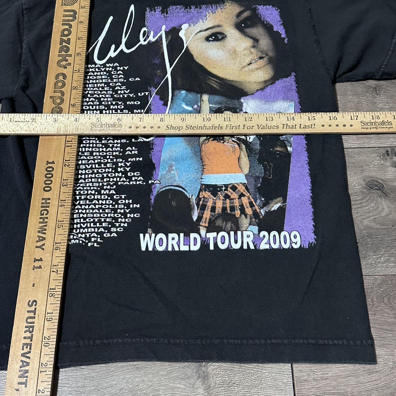 ♡ VINTAGE 2009 MILEY CYRUS ULTIMATE TOUR TSHIRT SZ - Depop