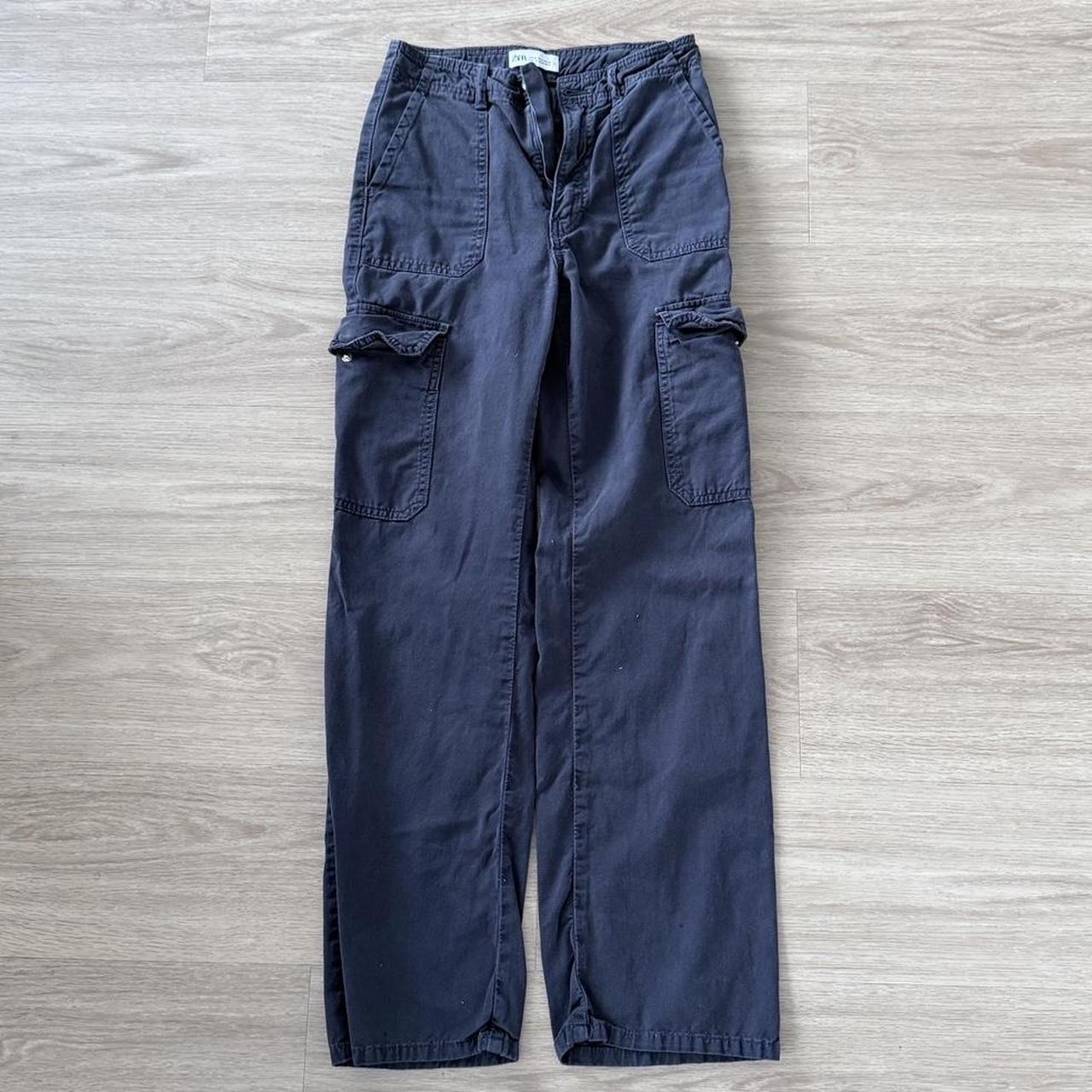 item listed by elizzyy