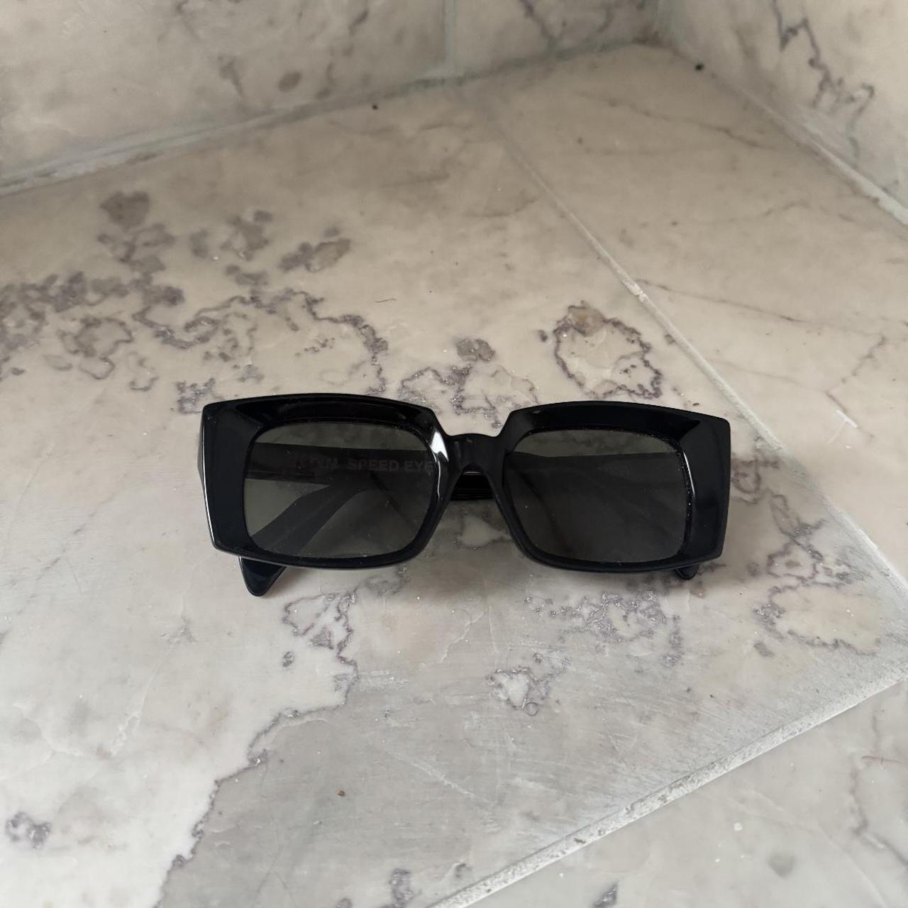 item listed by elizzyy