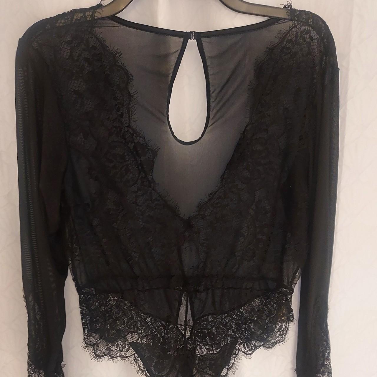 Halter Lace Bodysuit XL This is a cute XL bodysuit - Depop