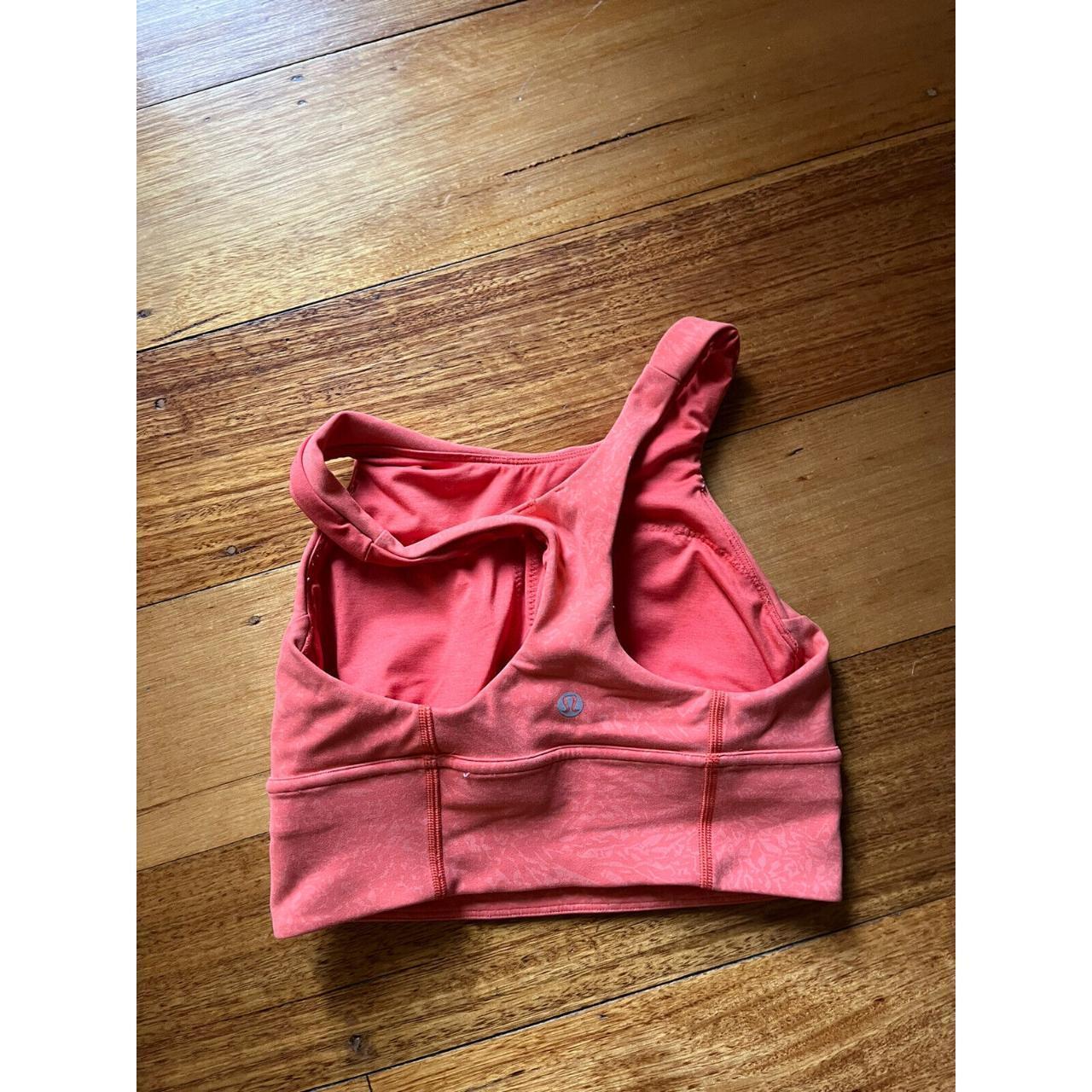 lululemon 4 Au 8 Crop Bra Top NWOT Hidden Support... - Depop