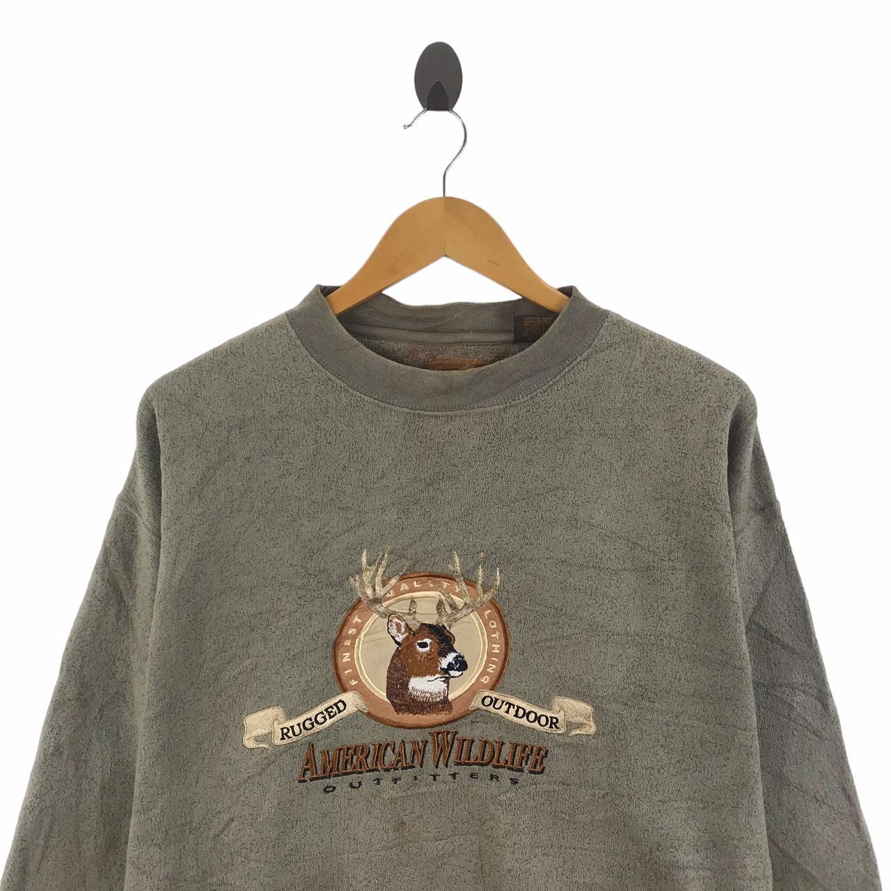 AMERICAN WILDLIFE OUTFITTERS Embroidered Deer Sherpa