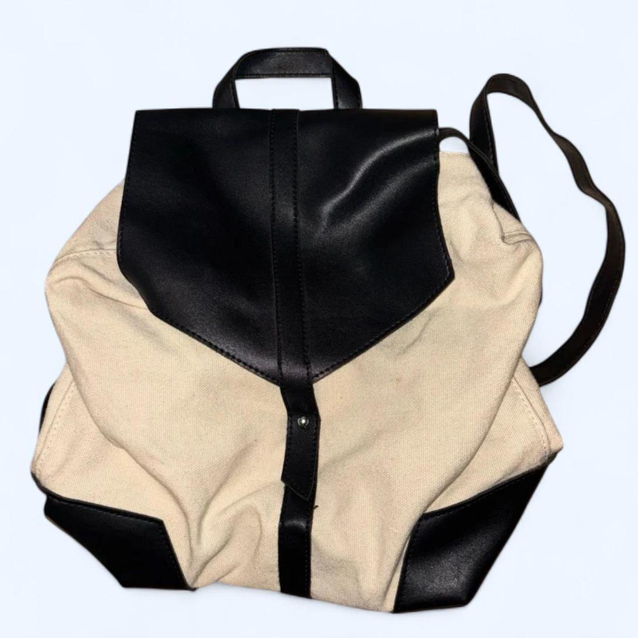 item listed by amietrang