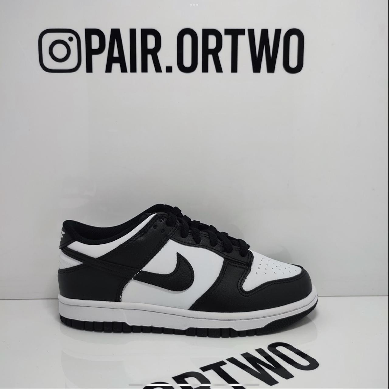 Nike Women's Black and White Trainers Depop