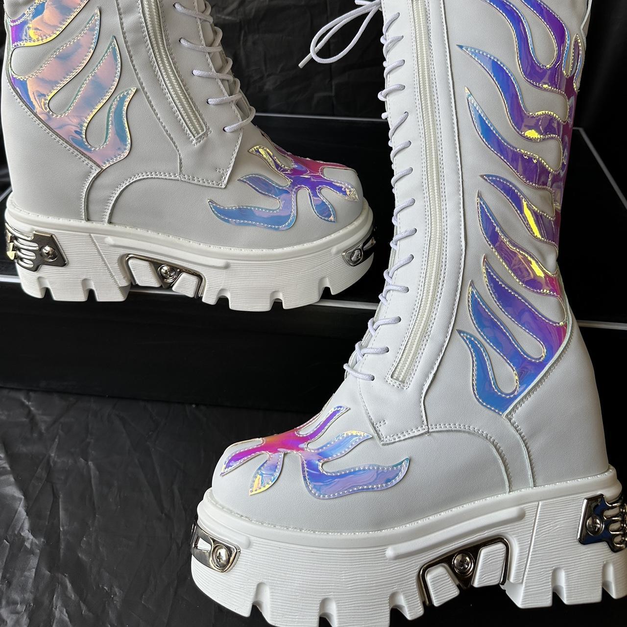 item listed by fashiondiscord