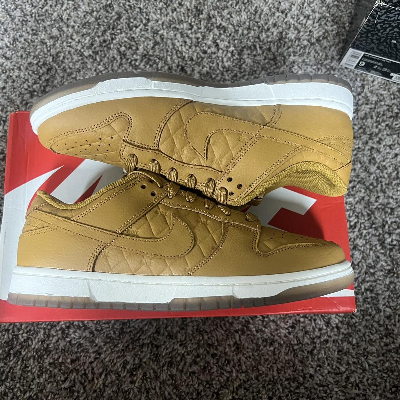 nike dunk low size 8.5