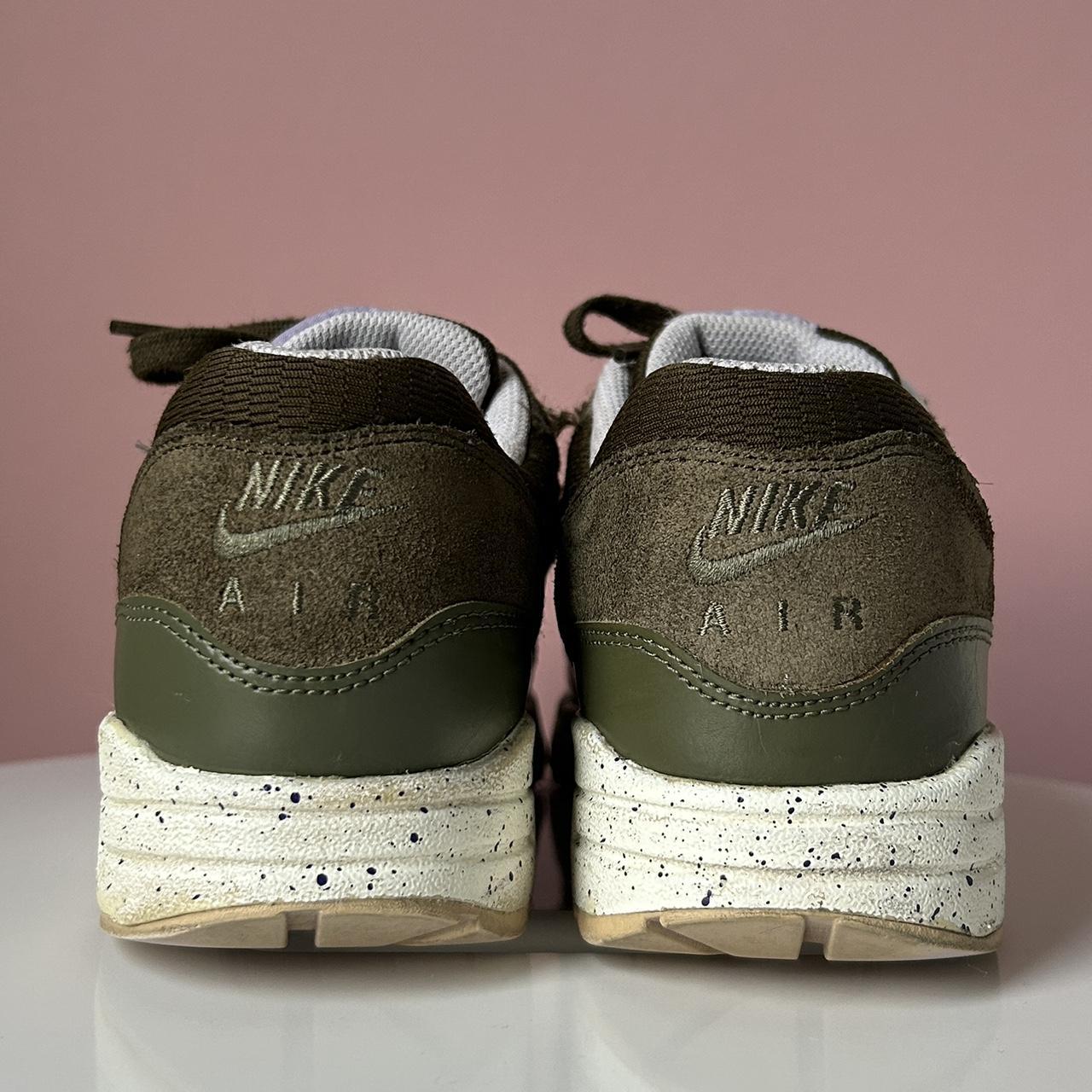 Nike wmns air hotsell max 1 dark loden