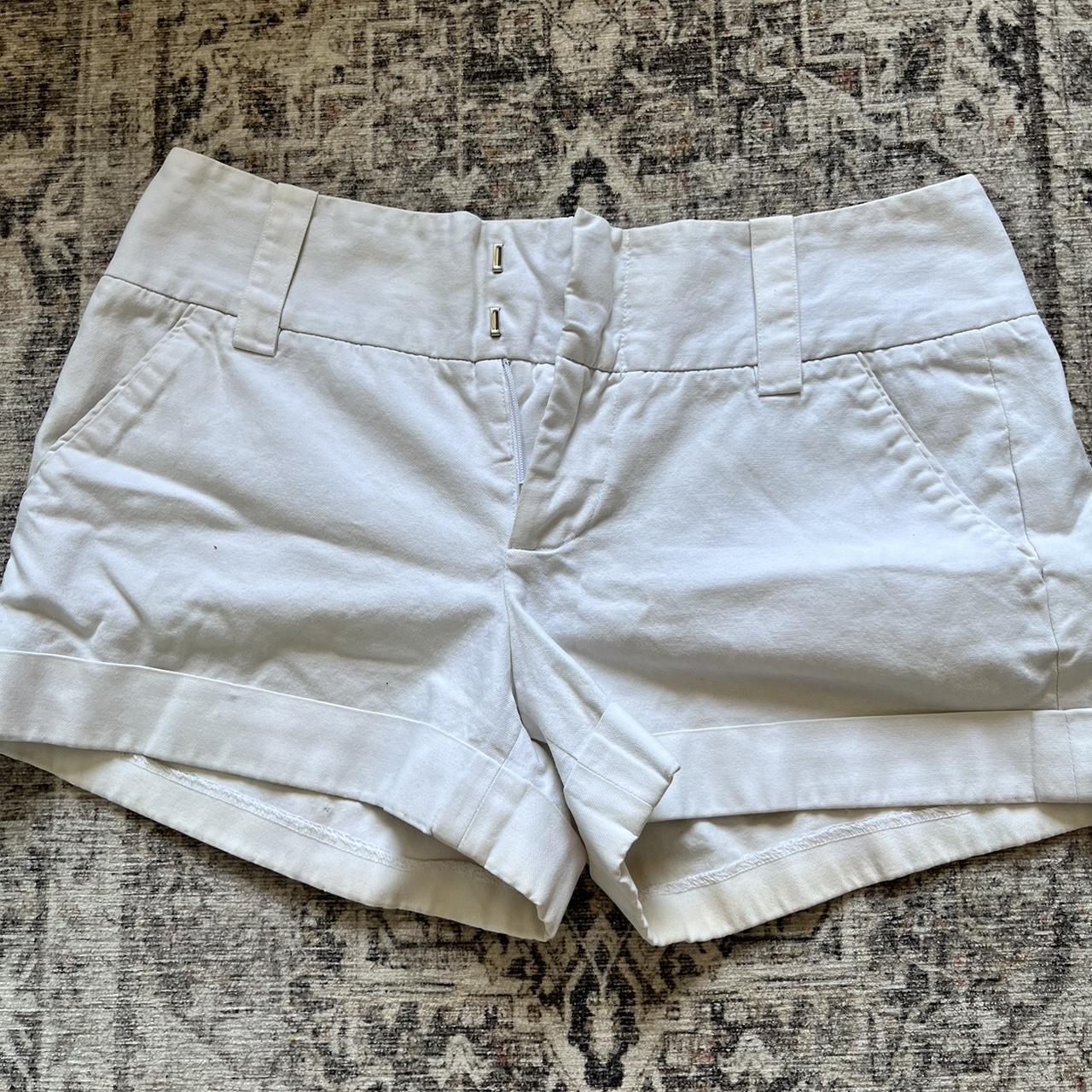 alice + olivia Women's White Shorts | Depop