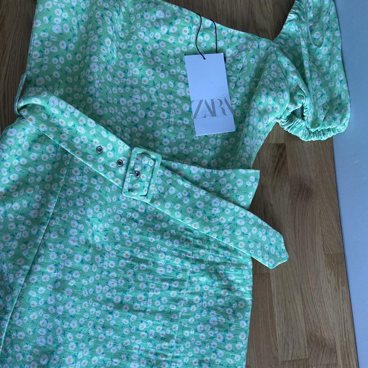 Zara floral green belted mini dress XS (would fit... Depop