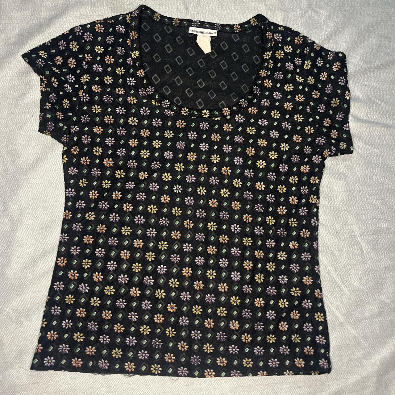 Xhilaration Women's T-shirt - Black/Multi - S – Black and multi-coloured floral print short sleeve …