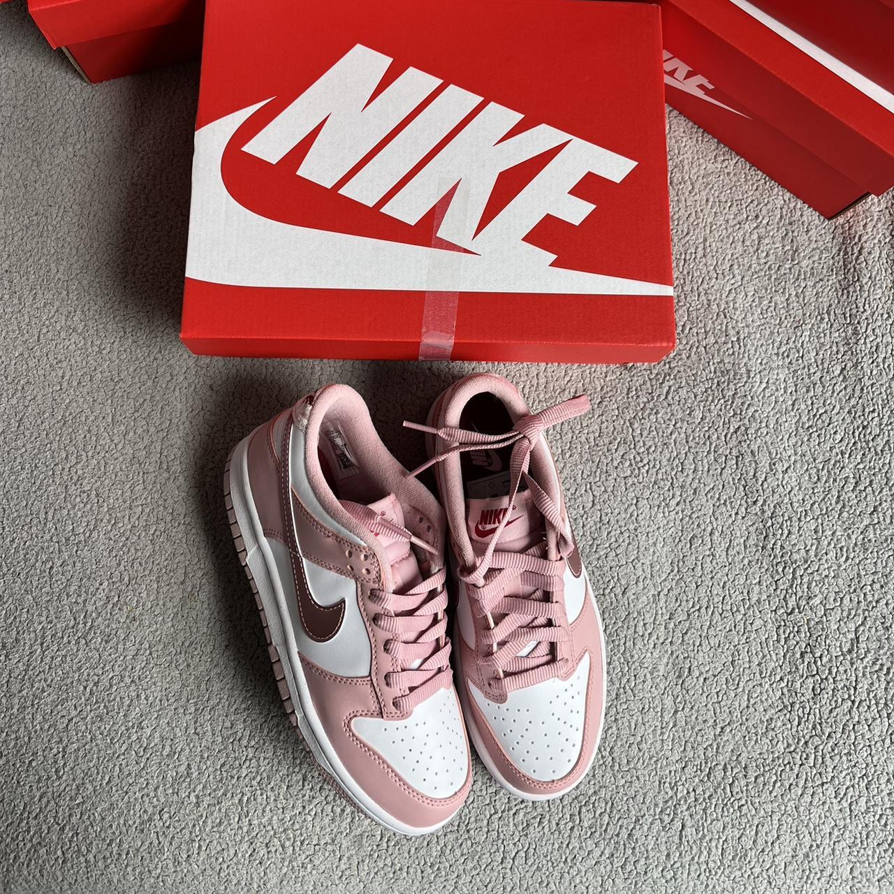 dunk low pink velvet