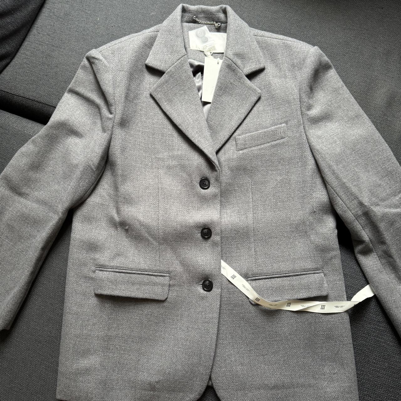 item listed by dailyloud