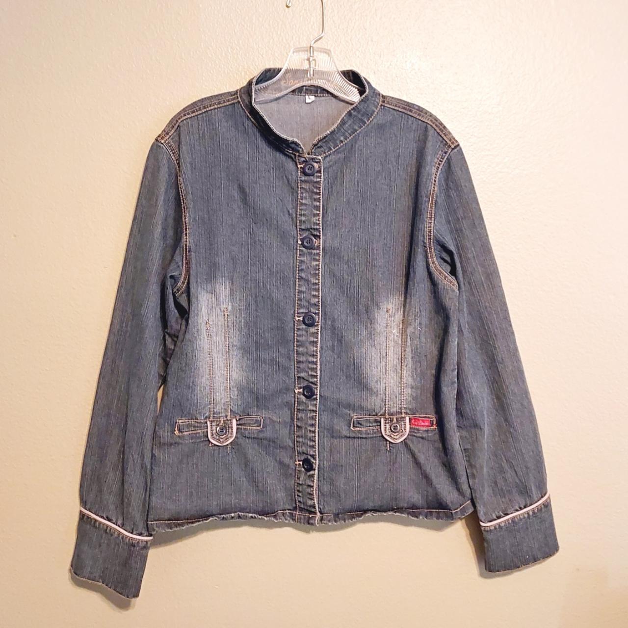 Fitted distressed shop denim jacket