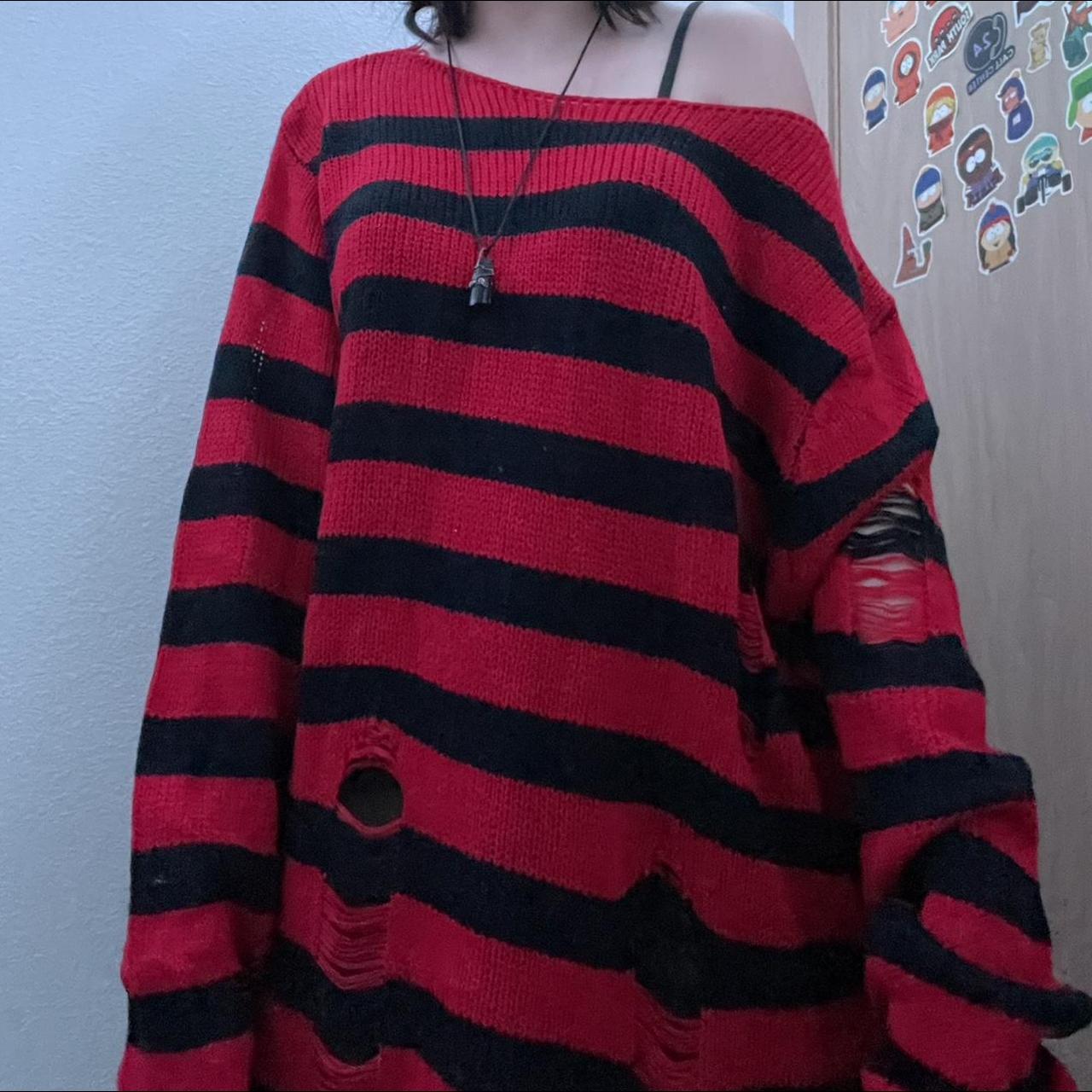 Hot Topic Women's Red and Black Jumper