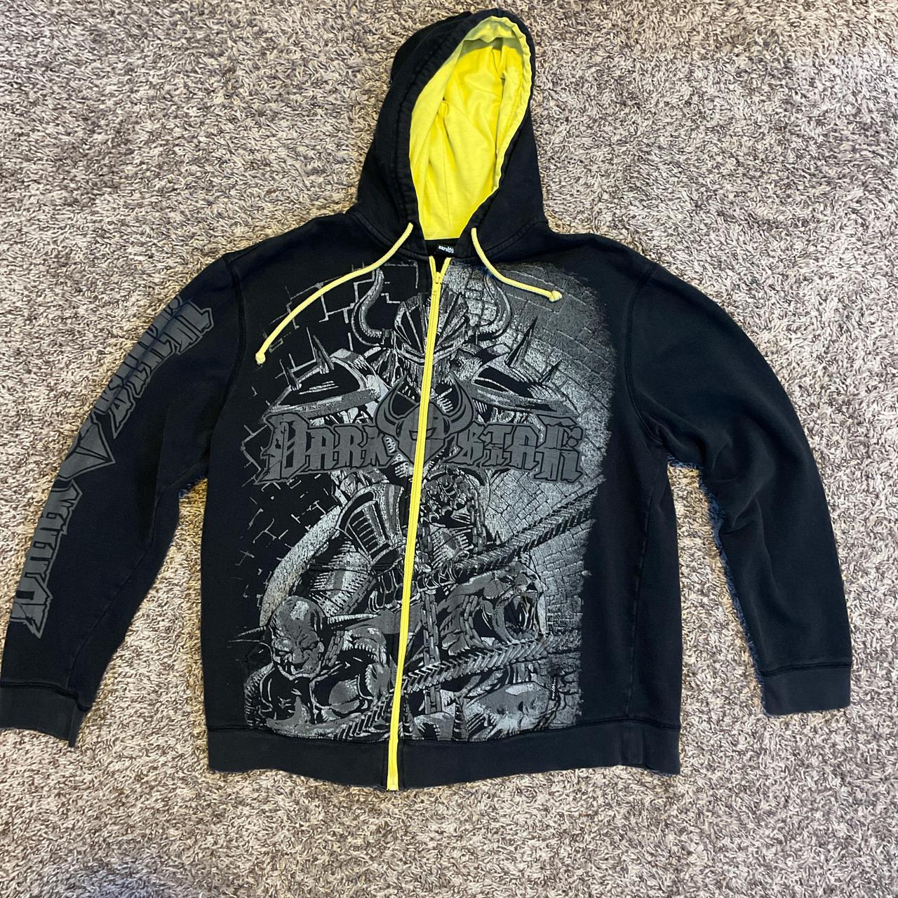 item listed by landengtt80