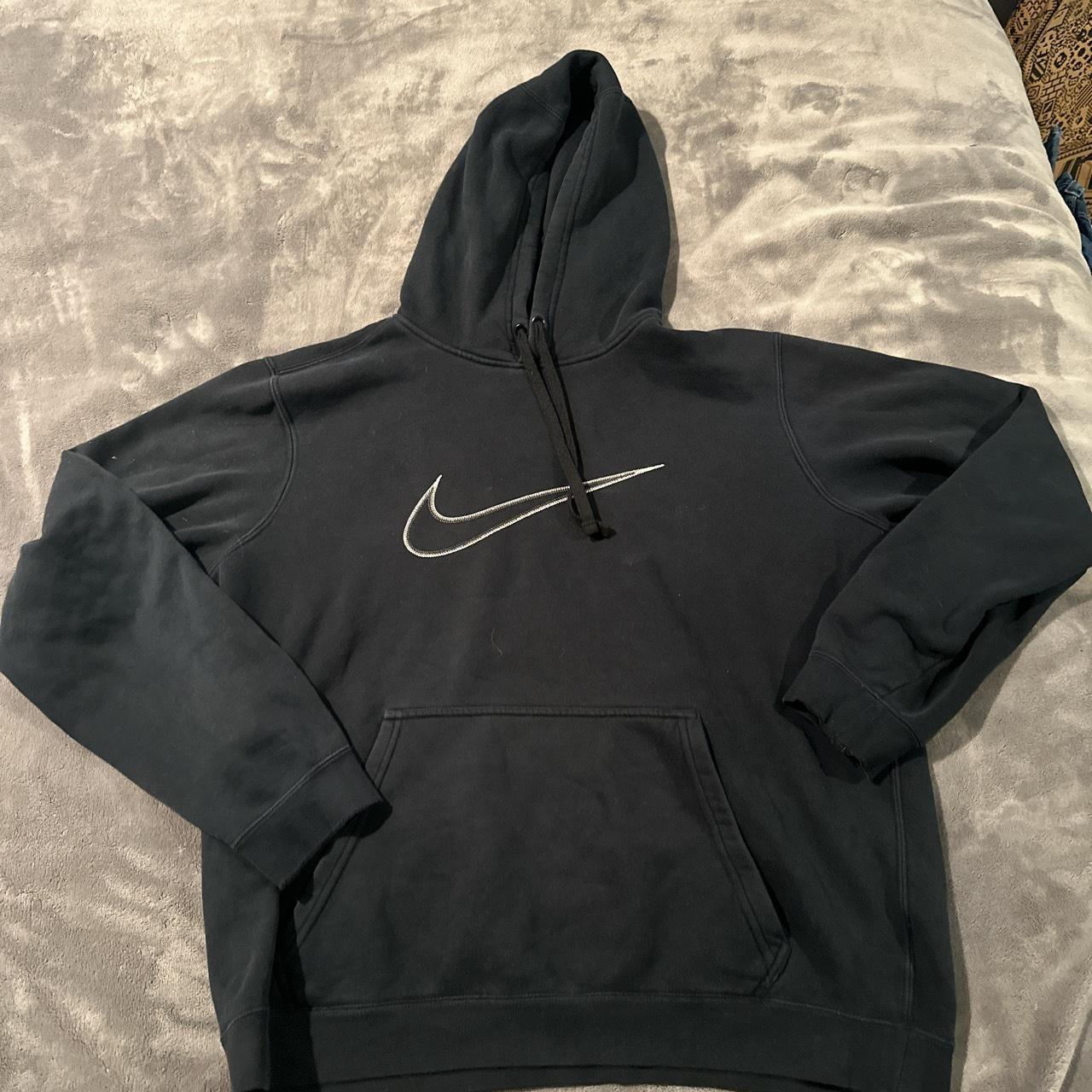 Super cool, old Nike hoodie, size large - Depop