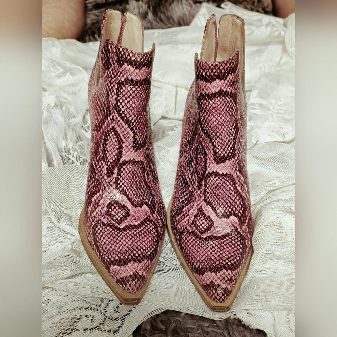 item listed by divinedesigndecor