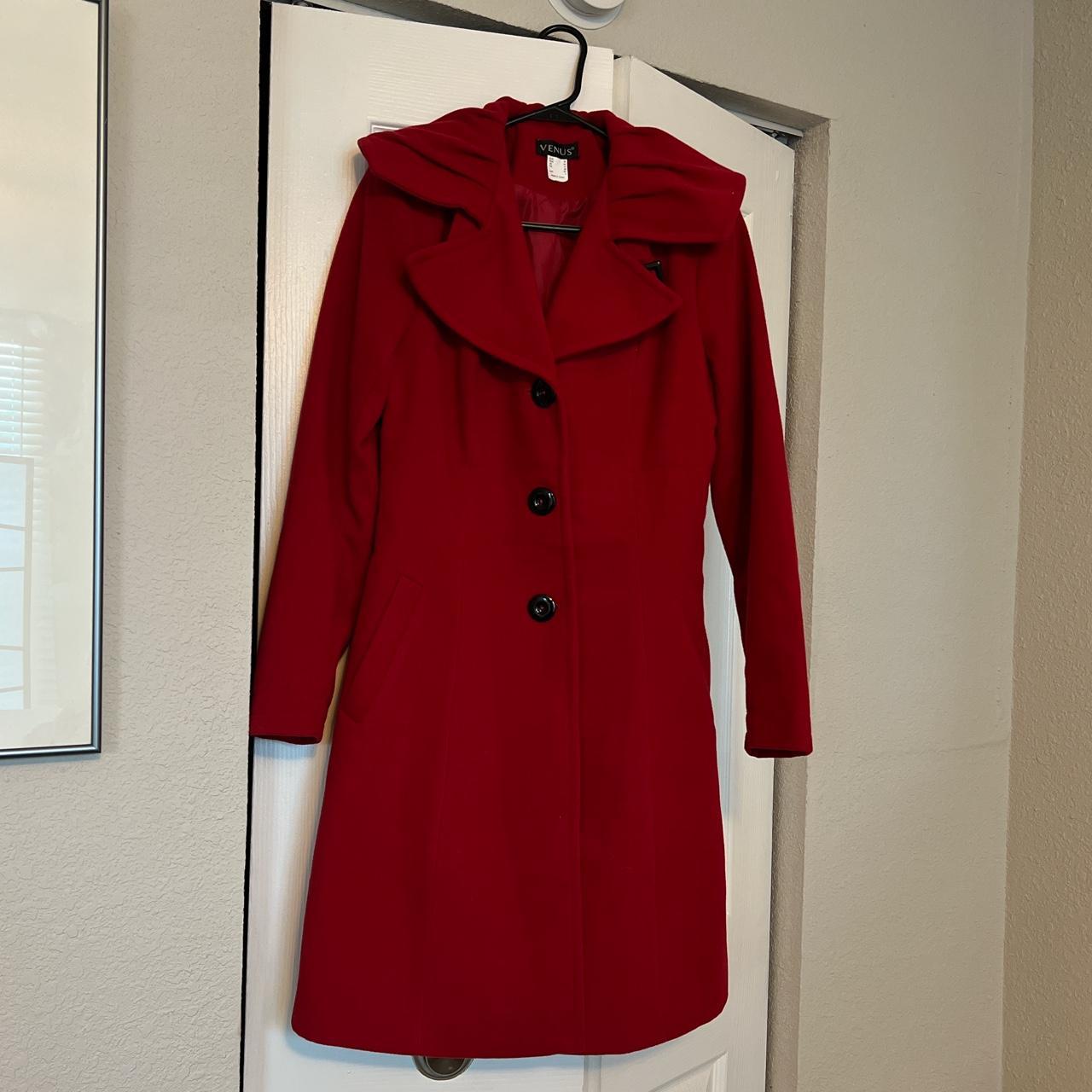 venus red coat