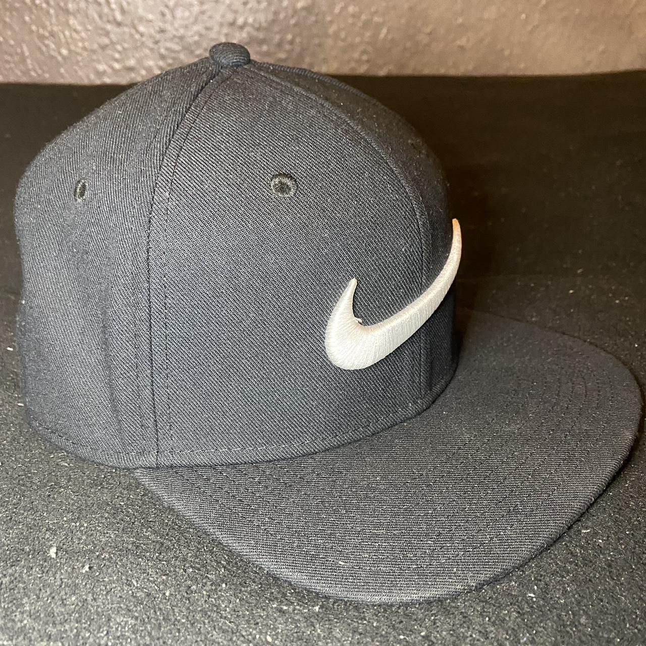 blacknike hat