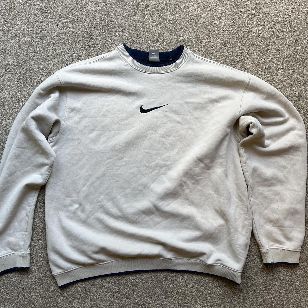 nike sweatshirt centre swoosh
