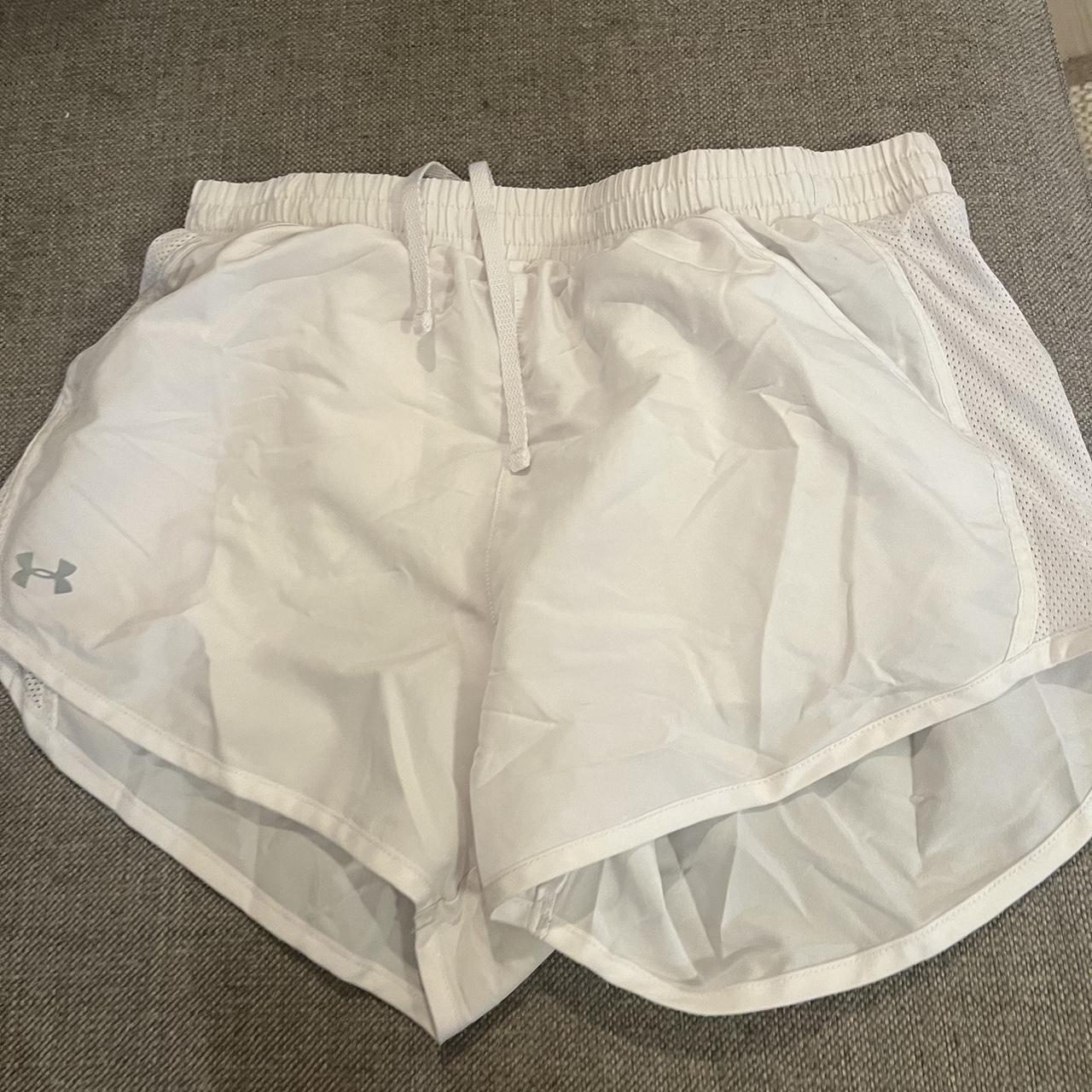 Under armour shorts with deals pockets womens