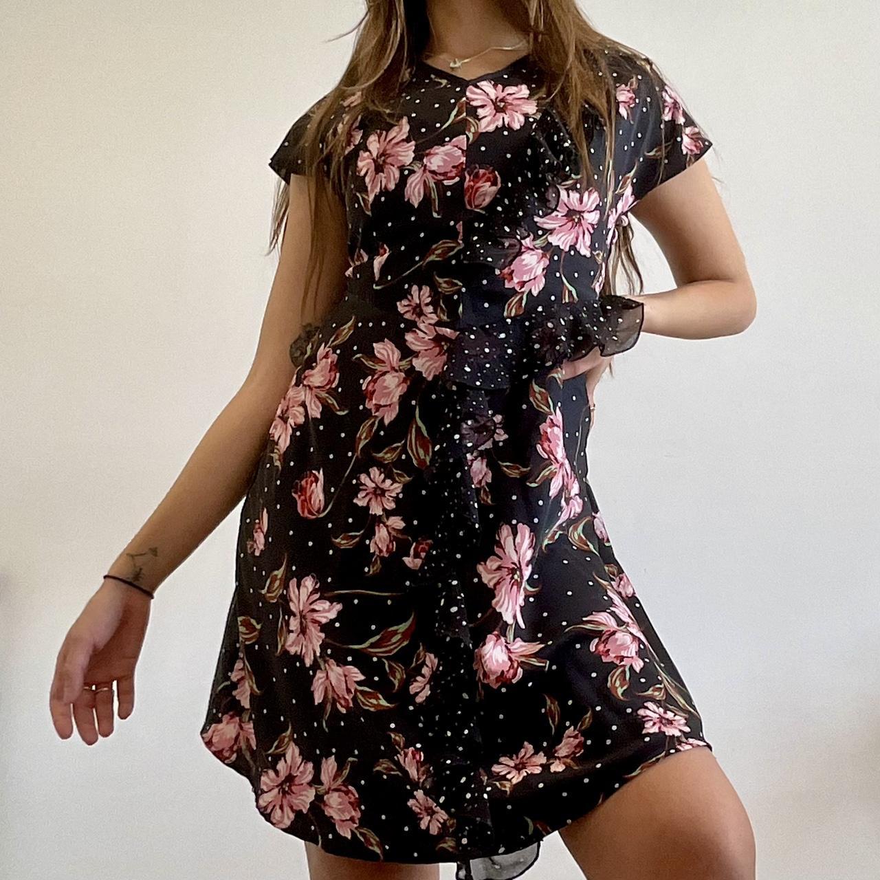 Guess dress Size 8/10 Really cute lace up detail on... Depop