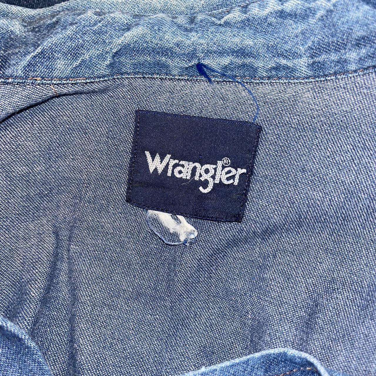 Wrangler Denim Western Shirt Fits between a Large or... - Depop