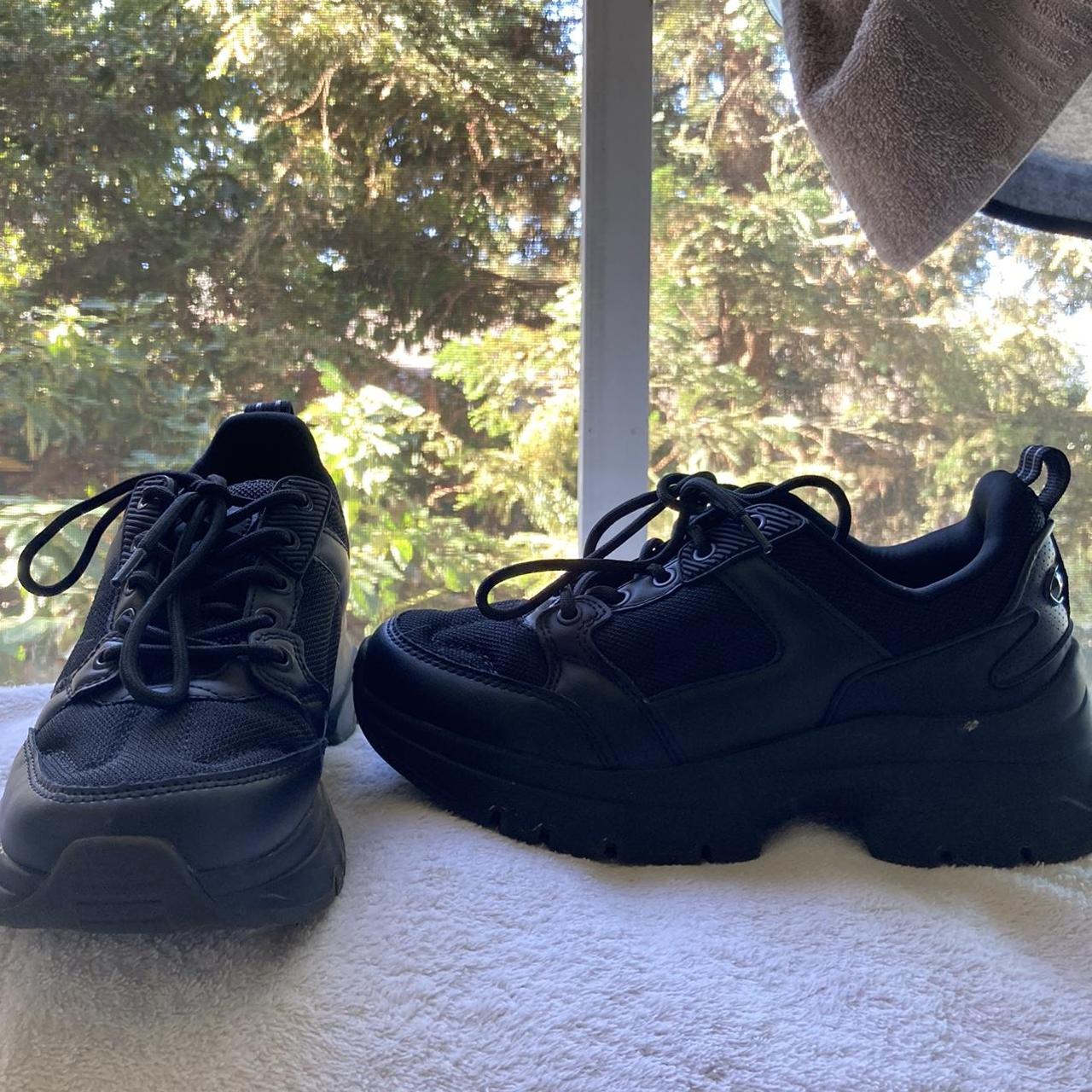 Zara Women's Black Trainers Depop