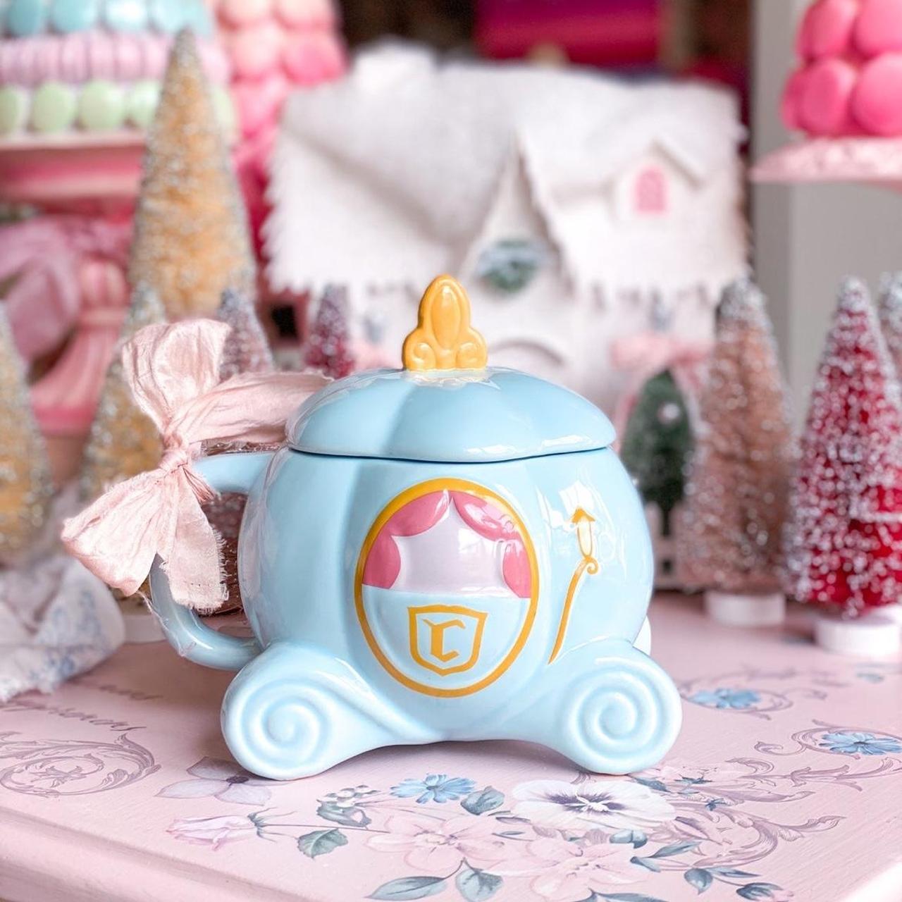 Rae shops Dunn Cinderella Collectors Teapot